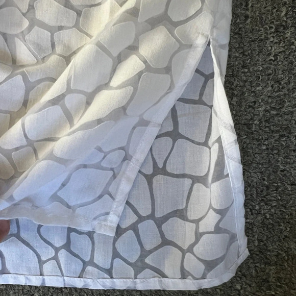 Dana Buchman Sheer Patterned White Button Down Size Medium - Picture 7 of 10